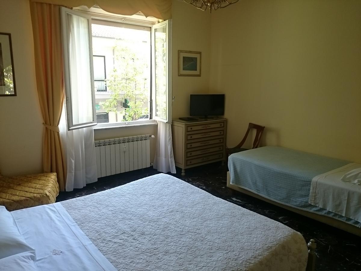 Hotel Pescetto Альбенга Экстерьер фото