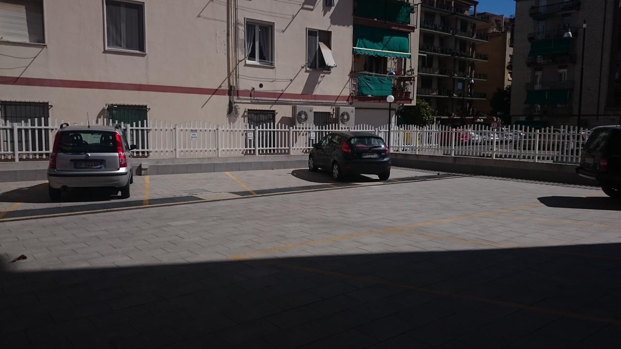 Hotel Pescetto Альбенга Экстерьер фото