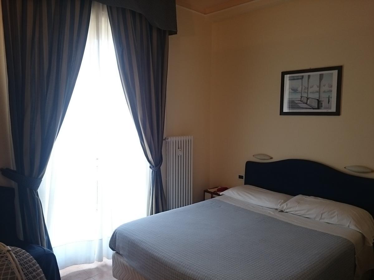 Hotel Pescetto Альбенга Экстерьер фото